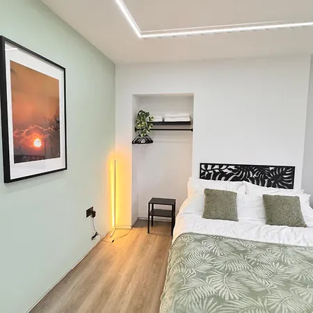 En-suit In A Shared House 122 Marshfield Guest house Bristol