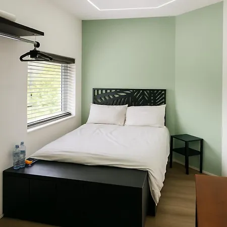 Pensionat En-suit In A Shared House 122 Marshfield Bristol