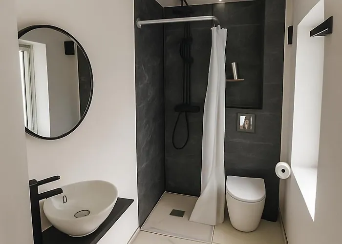 En-suit In A Shared House 122 Marshfield